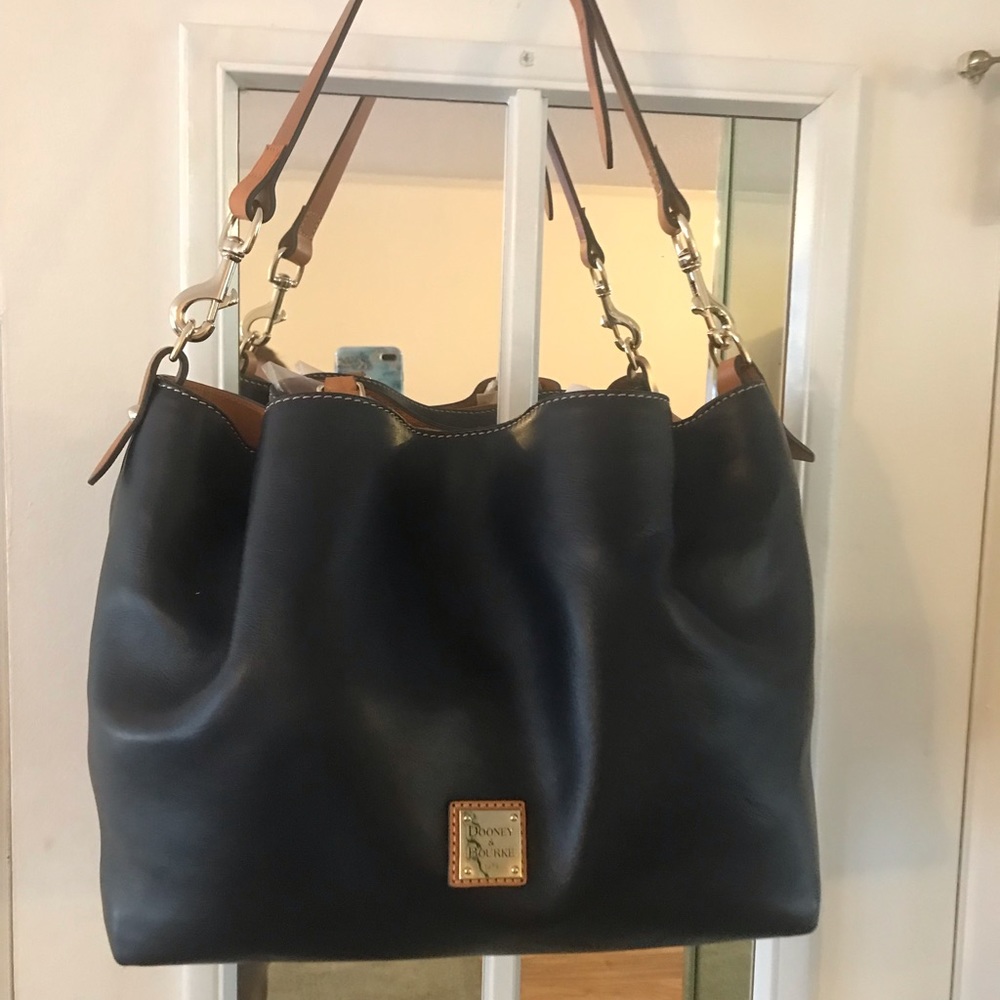Dooney & Bourke Wexford Navy Brenna/EXCELLENT CONDITION/Price Firm